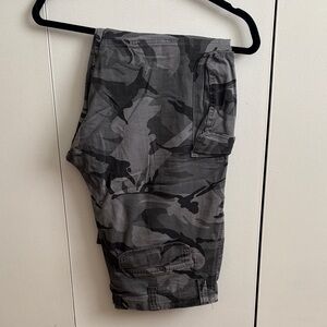 Wrangler Men's Black Camouflage Cargo Pants